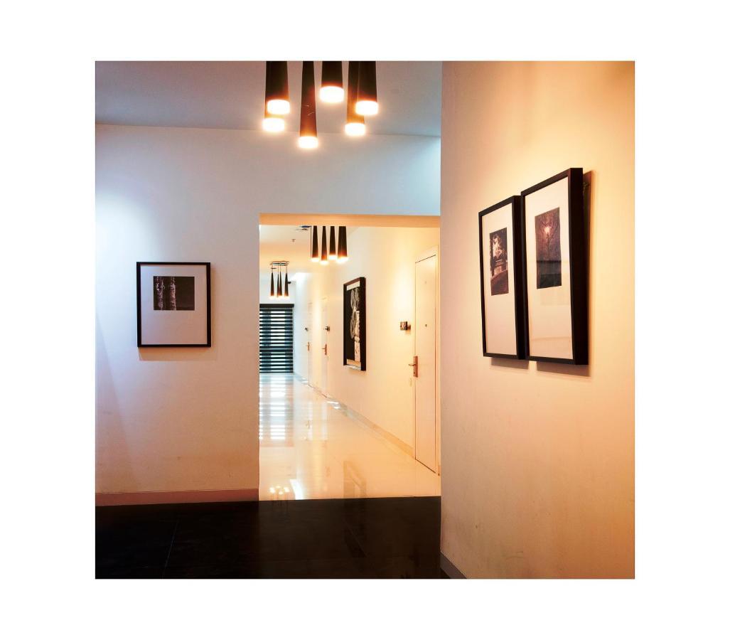 Sapphire Suite Calcutta Exteriör bild