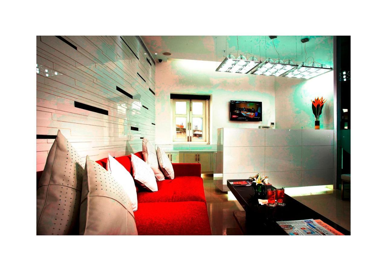 Sapphire Suite Calcutta Exteriör bild