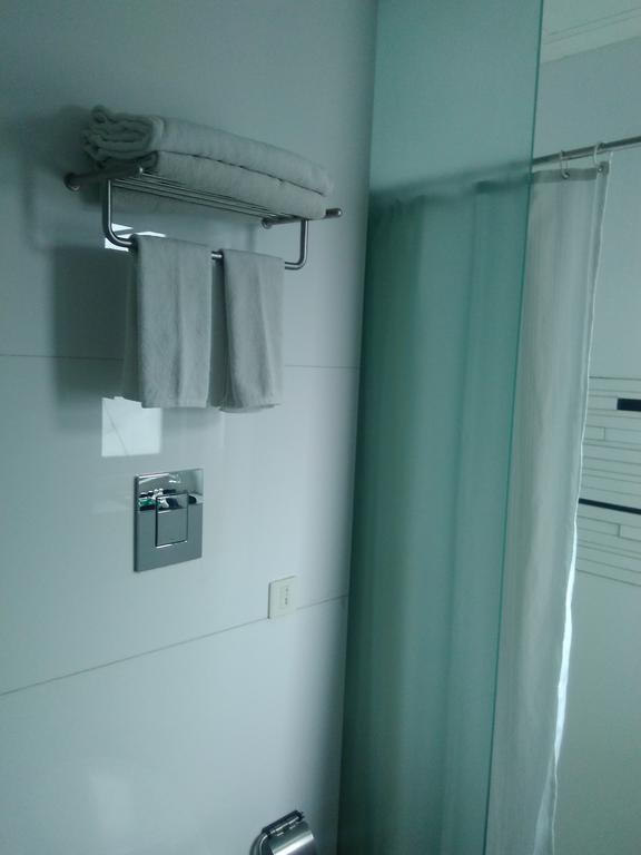 Sapphire Suite Calcutta Exteriör bild