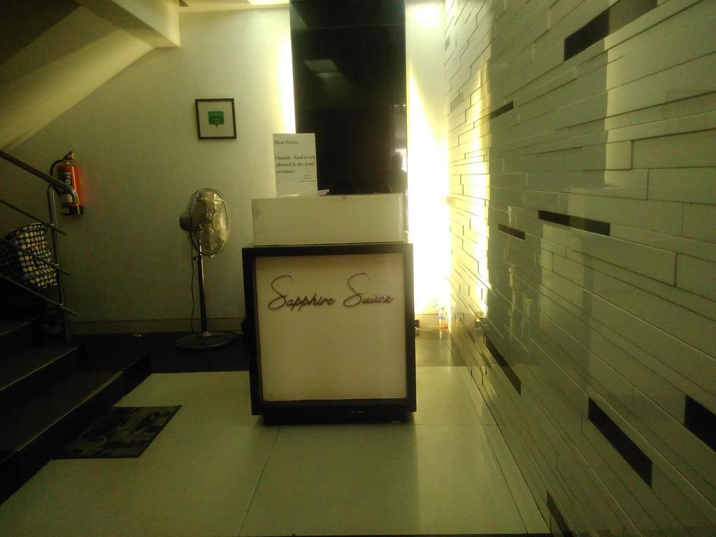 Sapphire Suite Calcutta Exteriör bild