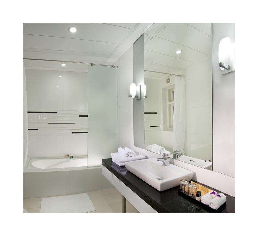 Sapphire Suite Calcutta Exteriör bild