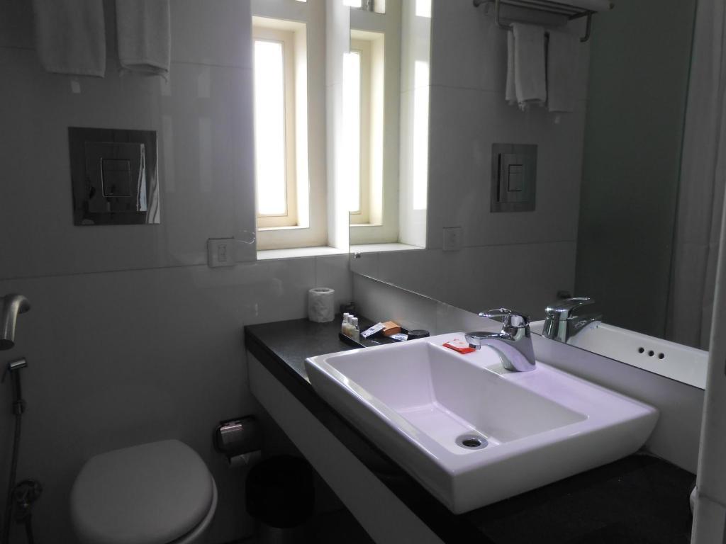 Sapphire Suite Calcutta Rum bild